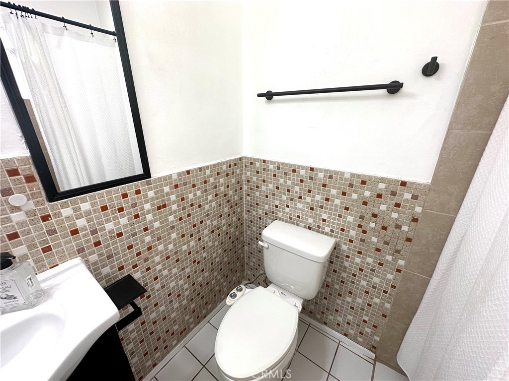 MLS #OC25148518 img 8