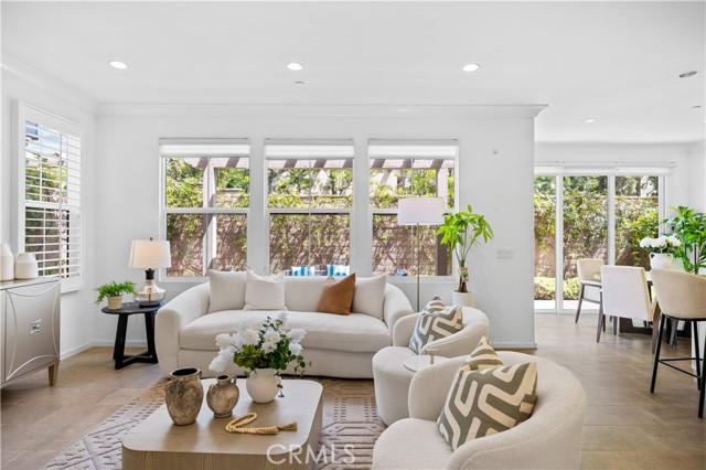 Detail Gallery Image 6 of 63 For 163 Rodeo, Irvine,  CA 92602 - 3 Beds | 2/1 Baths