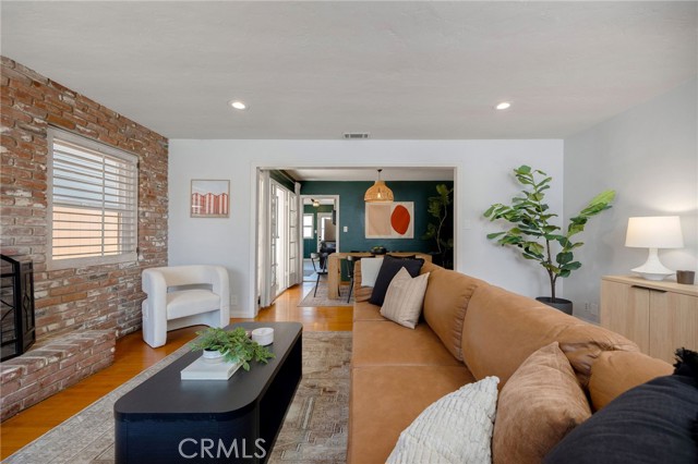 125 Siena Drive, Long Beach CA: https://media.crmls.org/medias/44829af3-73e0-4f41-b272-3495b67bfc09.jpg