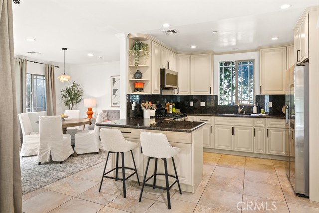 11145 Sunshine Terrace, Studio City CA: https://media.crmls.org/medias/4482bcb4-7a2e-4fc4-83cf-15cdd05f9baa.jpg