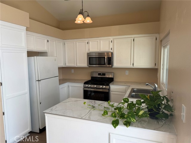 28076 Orangegrove Avenue, Menifee CA: https://media.crmls.org/medias/4483e694-9f0f-4782-aa5c-5e7fefd51011.jpg