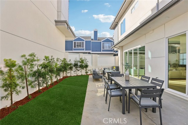 Detail Gallery Image 18 of 52 For 1914 Belmont Ln a,  Redondo Beach,  CA 90278 - 4 Beds | 3/1 Baths