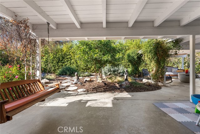 Detail Gallery Image 33 of 56 For 4835 Almidor Ave, Woodland Hills,  CA 91364 - 5 Beds | 3 Baths