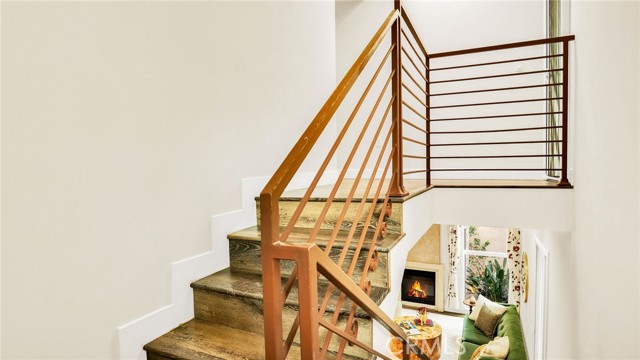 Detail Gallery Image 12 of 45 For 9237 Wakefield Ave #11,  Panorama City,  CA 91402 - 4 Beds | 3/1 Baths