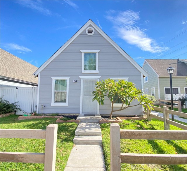 Detail Gallery Image 1 of 19 For 14515 Woodland Dr #15,  Fontana,  CA 92337 - 2 Beds | 1 Baths