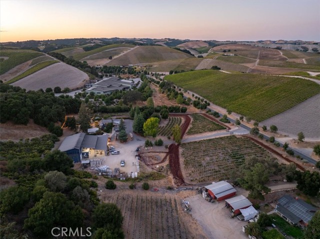 Detail Gallery Image 10 of 65 For 2925 Anderson Rd, Paso Robles,  CA 93446 - 3 Beds | 3/1 Baths