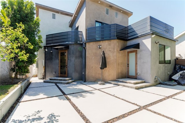 Detail Gallery Image 3 of 37 For 8252 Morse Ave, North Hollywood,  CA 91605 - 3 Beds | 3 Baths