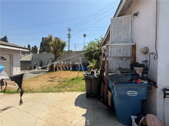 4041 Eagle Street, Los Angeles CA: https://media.crmls.org/medias/4487aa21-6dd5-4351-8be4-52ab67b03345.jpg