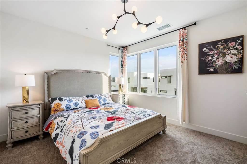 MLS #OC25271092 image #21