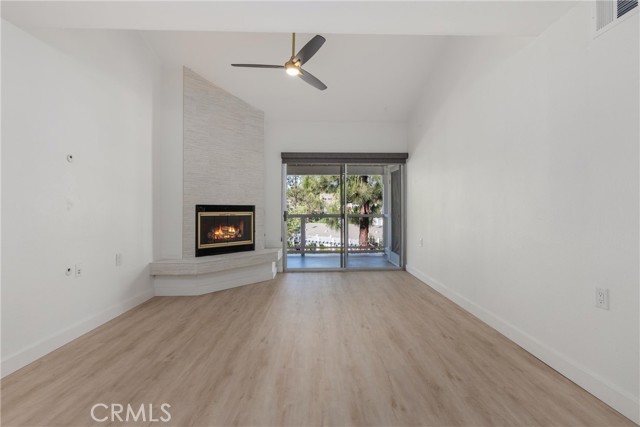 Detail Gallery Image 4 of 46 For 1682 Circa Del Lago #A308,  San Marcos,  CA 92078 - 1 Beds | 1 Baths