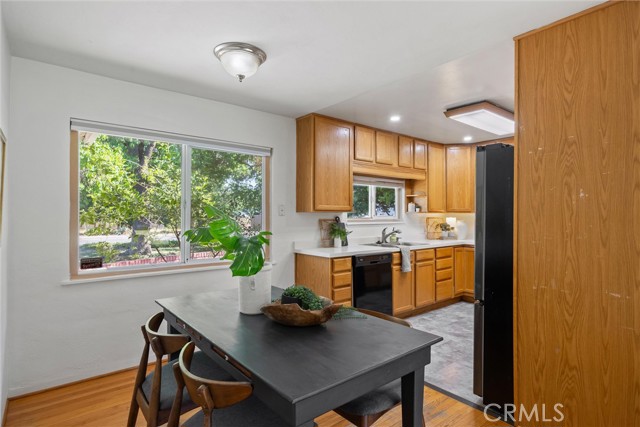 Detail Gallery Image 12 of 39 For 1000 W 11th Ave, Chico,  CA 95926 - 3 Beds | 1 Baths