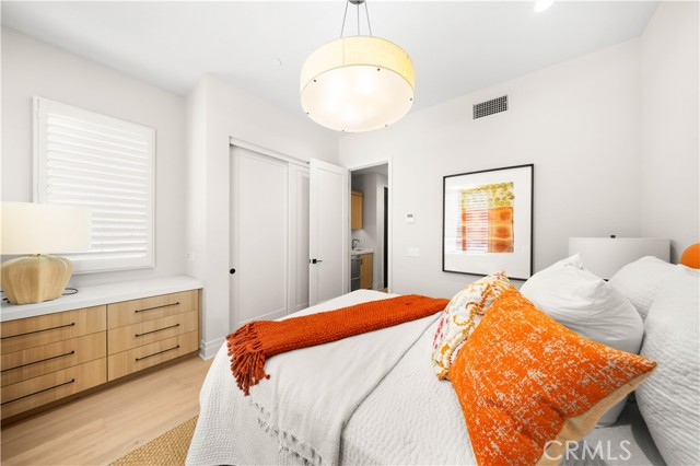 137 Prestigo, Irvine CA: https://media.crmls.org/medias/4488c195-75b8-435e-8dd5-863e47086f44.jpg