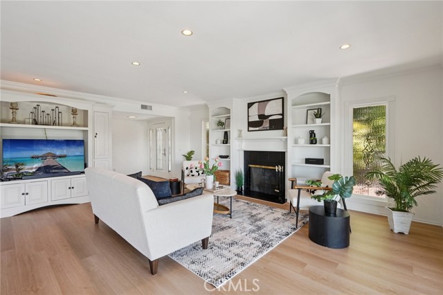 Detail Gallery Image 5 of 41 For 4527 Leata Ln, La Canada Flintridge,  CA 91011 - 2 Beds | 2 Baths