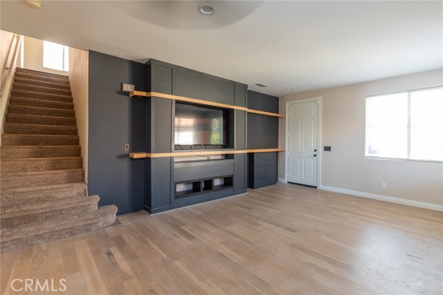 Detail Gallery Image 2 of 28 For 33108 Windward Way, Lake Elsinore,  CA 92530 - 4 Beds | 3 Baths