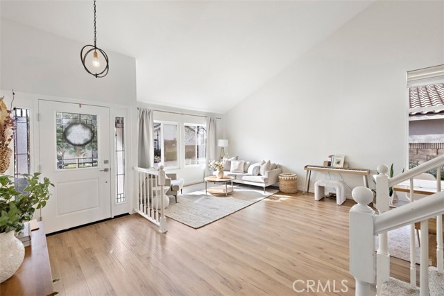 Detail Gallery Image 5 of 42 For 1279 Moss, Upland,  CA 91784 - 4 Beds | 2/1 Baths