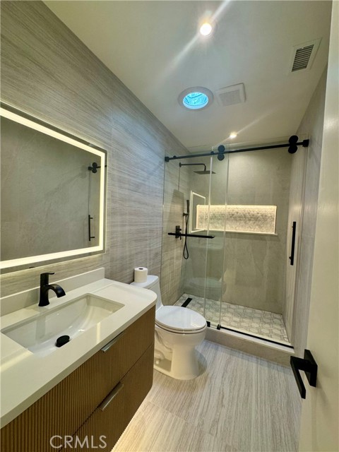 Detail Gallery Image 8 of 14 For 954 Capital St, Costa Mesa,  CA 92627 - 4 Beds | 3 Baths