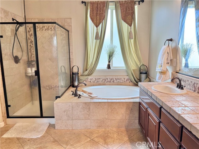 Detail Gallery Image 31 of 38 For 1443 Lily Ln, Turlock,  CA 95382 - 3 Beds | 2/1 Baths