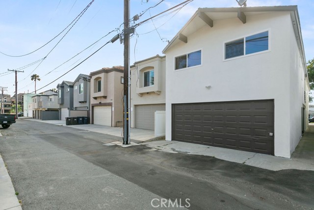224 13th Street, Huntington Beach CA: https://media.crmls.org/medias/448a4da0-bea1-4bcc-9dd6-412b6ac5e376.jpg