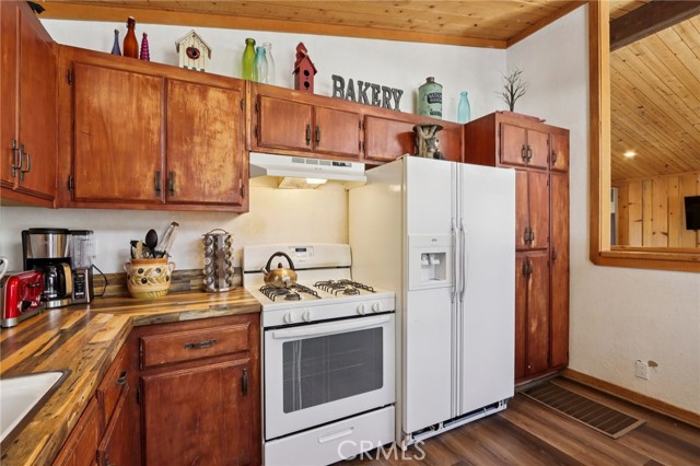 Detail Gallery Image 15 of 43 For 788 Silver Tip, Big Bear Lake,  CA 92315 - 3 Beds | 3 Baths