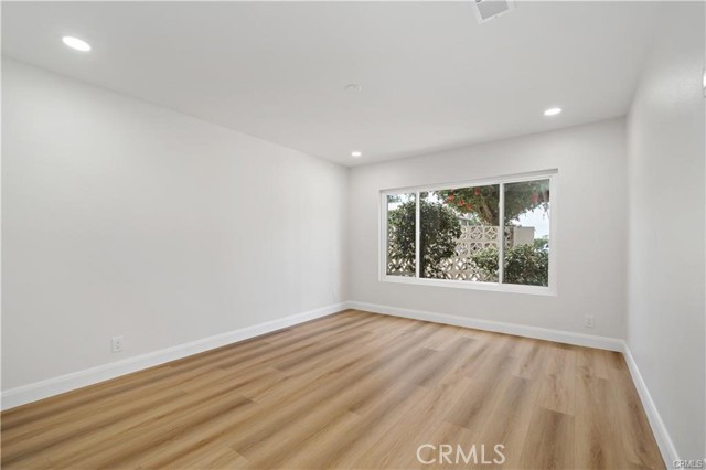 Detail Gallery Image 10 of 20 For 1360 Shadow Lane, Fullerton,  CA 92831 - 2 Beds | 2 Baths