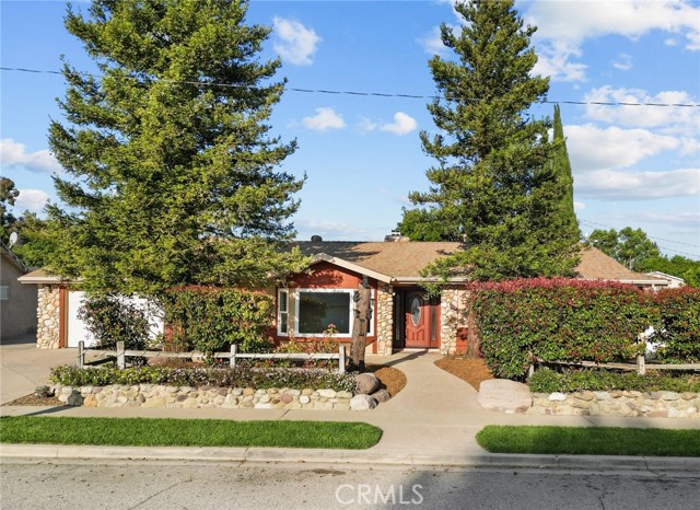 2830 Kadota Street photo 1