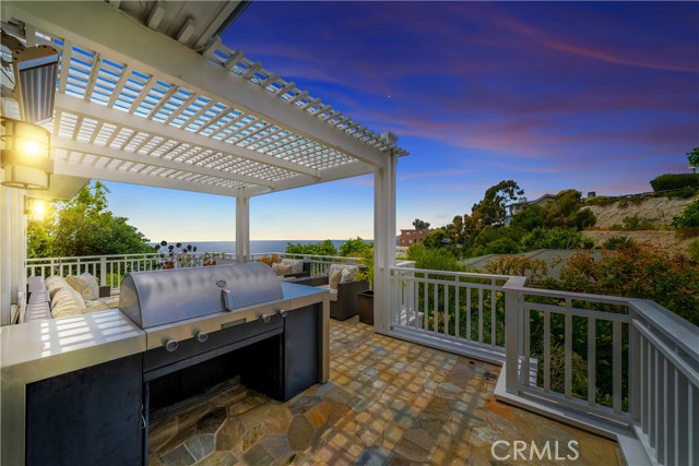 Detail Gallery Image 3 of 65 For 803 Gainsborough Dr, Laguna Beach,  CA 92651 - 3 Beds | 3/1 Baths