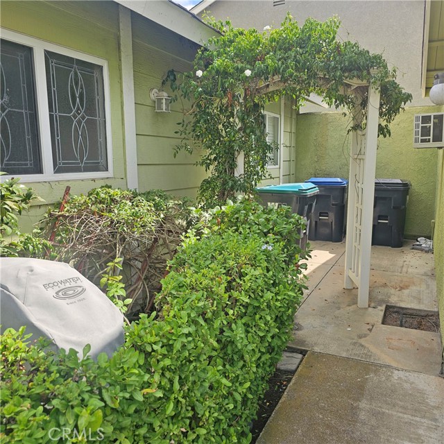 Front side behind garage.