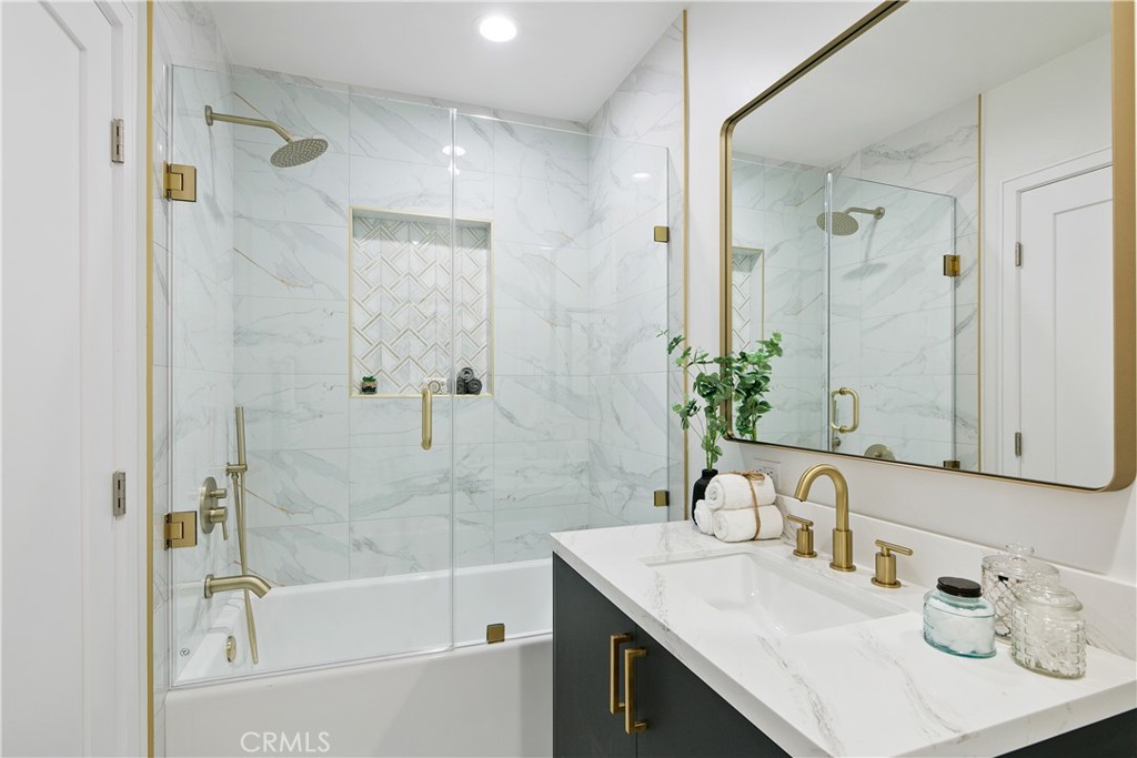https://media.crmls.org/medias/448c0326-5a1b-4012-ab0d-0d374dad7c5c.jpg?preset=X-Large
