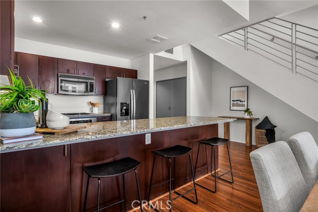 Detail Gallery Image 14 of 52 For 285 W 6th #331,  San Pedro,  CA 90731 - 2 Beds | 2/1 Baths