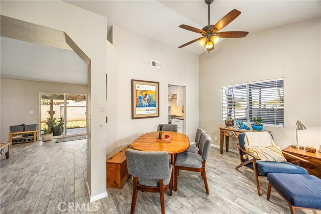 Detail Gallery Image 11 of 33 For 2201 Canyon, Colton,  CA 92324 - 3 Beds | 2 Baths