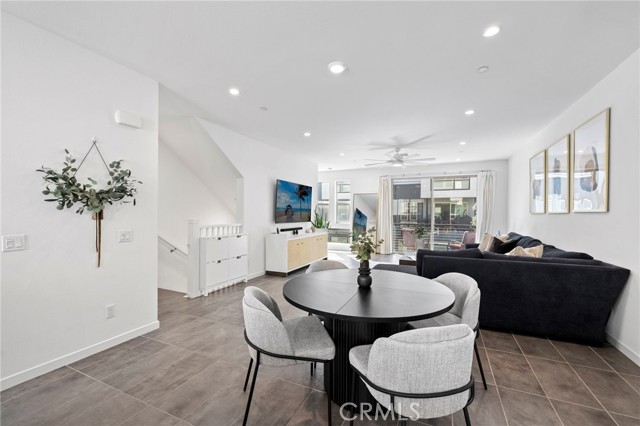 Detail Gallery Image 17 of 67 For 162 Placemark, Irvine,  CA 92614 - 3 Beds | 3/1 Baths