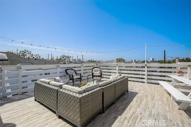 120 Hill Street, Hermosa Beach, California 90254, 3 Bedrooms Bedrooms, ,3 BathroomsBathrooms,Residential,Sold,Hill,SB22073459