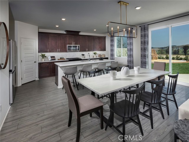 Detail Gallery Image 3 of 19 For 35226 Lopez Ln, Beaumont,  CA 92223 - 5 Beds | 3 Baths