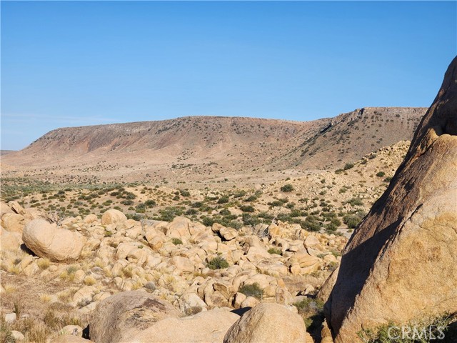 Detail Gallery Image 3 of 19 For 7 Ac Oak Dr, Pioneertown,  CA 92268 - – Beds | – Baths