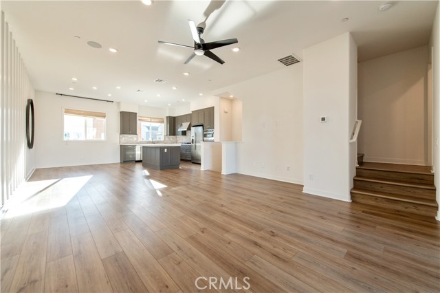 Detail Gallery Image 18 of 33 For 133 Biome, Irvine,  CA 92618 - 3 Beds | 3/1 Baths