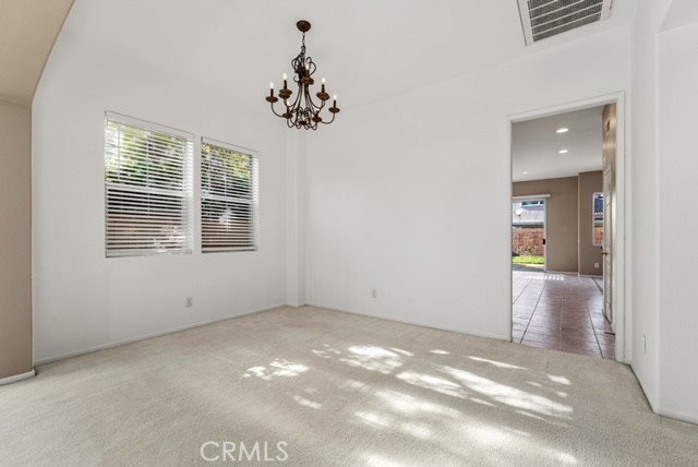 Detail Gallery Image 13 of 44 For 2828 Augusta, Santa Ana,  CA 92706 - 5 Beds | 4 Baths