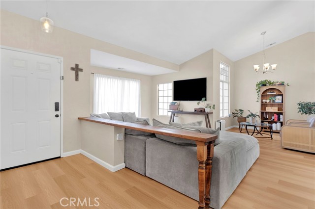 Detail Gallery Image 7 of 39 For 13641 Luna Rd, Victorville,  CA 92392 - 3 Beds | 2 Baths