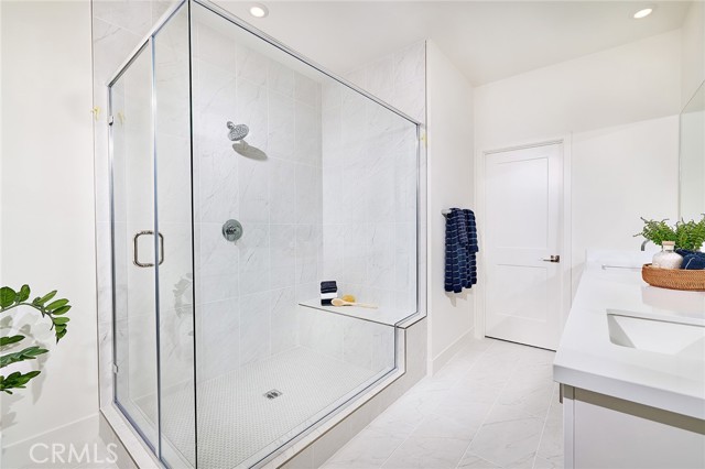 Detail Gallery Image 12 of 33 For 7251 Aura Cir, Huntington Beach,  CA 92647 - 4 Beds | 3/1 Baths