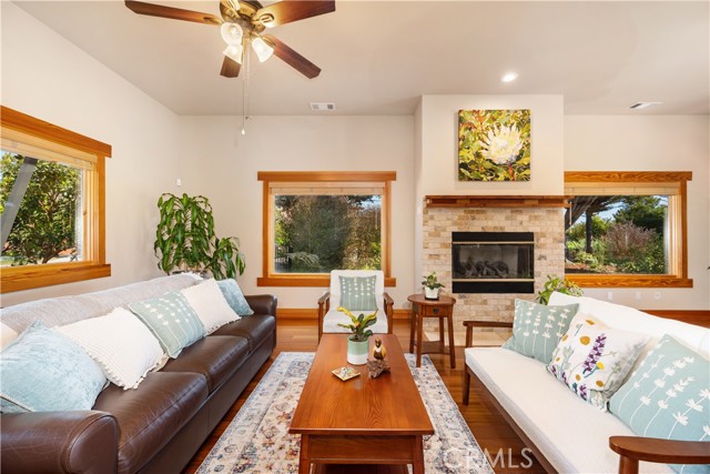 Detail Gallery Image 4 of 61 For 2301 Sanderling Ct, Arroyo Grande,  CA 93420 - 3 Beds | 3/1 Baths