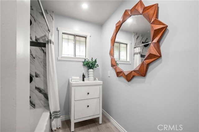 Detail Gallery Image 26 of 46 For 331 W 52nd Pl, Los Angeles,  CA 90037 - 3 Beds | 1 Baths