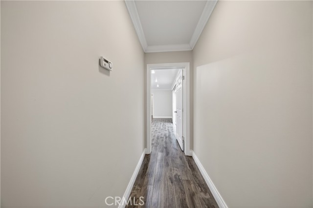 Detail Gallery Image 14 of 32 For 6906 Mclennan Ave, Lake Balboa,  CA 91406 - 3 Beds | 3 Baths