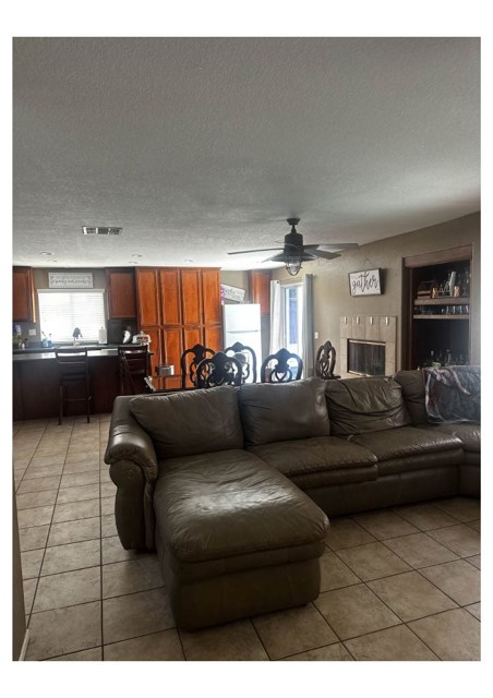 721 Aspen Glen Lane, Beaumont CA: https://media.crmls.org/medias/4492bb0e-cc3e-463b-82e4-37f78624e845.jpg