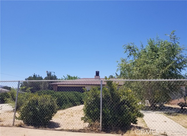 15921 Sultana Street, Hesperia CA: https://media.crmls.org/medias/44934f4f-6e49-4ac6-b9d2-cca099e0f451.jpg