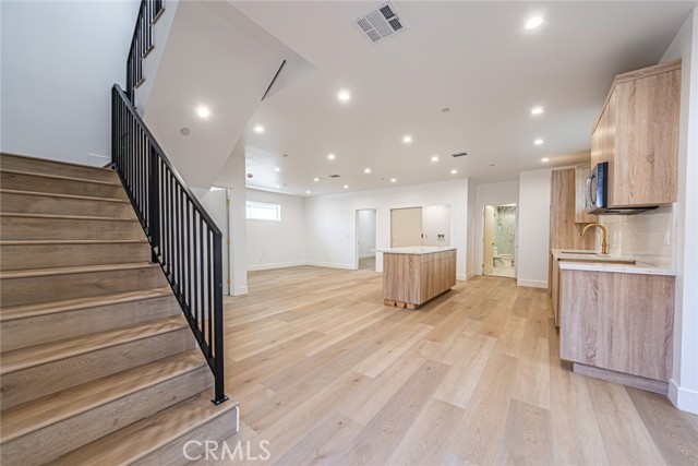 Detail Gallery Image 2 of 19 For 242 N Dillon, Silver Lake Los Angeles,  CA 90026 - 4 Beds | 2 Baths