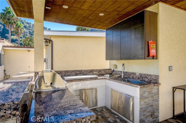 2225 East Glenoaks Boulevard photo 34