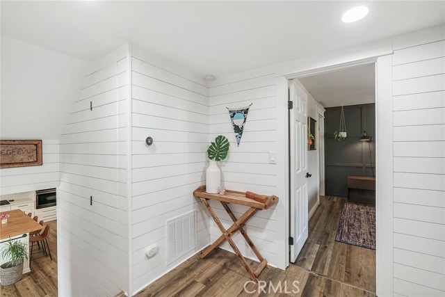 Detail Gallery Image 16 of 46 For 1327 Morning Glory Pl, Vista,  CA 92084 - 4 Beds | 2/1 Baths