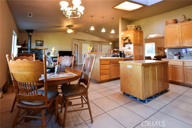 Detail Gallery Image 11 of 50 For 5328 Woodland Dr, Yreka,  CA 96097 - 4 Beds | 2 Baths