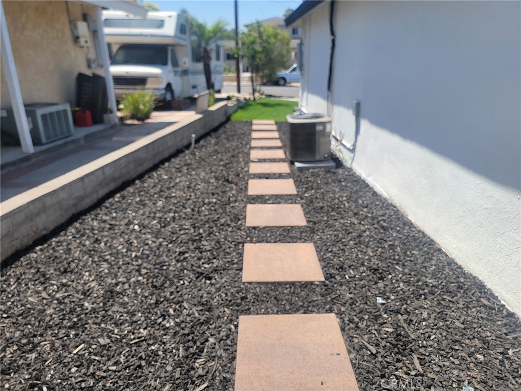 https://media.crmls.org/medias/4495e777-d47b-4040-aa29-257eb7f35f62.jpg?preset=X-Large
