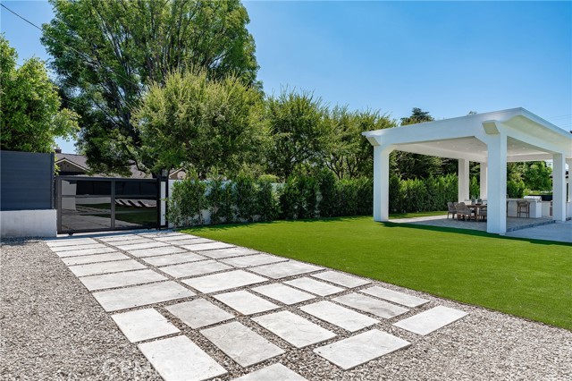 Detail Gallery Image 58 of 74 For 13807 Magnolia Bld, Sherman Oaks,  CA 91423 - 5 Beds | 4/1 Baths