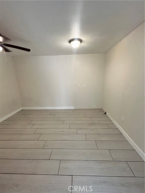 Detail Gallery Image 7 of 9 For 9775 Poplar Ave, Fontana,  CA 92335 - 4 Beds | 2 Baths